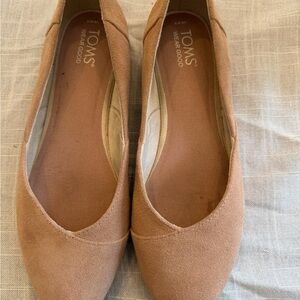 TOMS Women's Camel Suede Ballet Flats